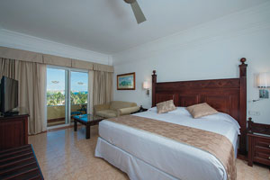 Oceanfront Junior Suite rooms at the Hotel Riu Palace Cabo San Lucas