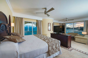 Hotel Riu Palace Cabo San Lucas, the Sea View Jacuzzi Suites
